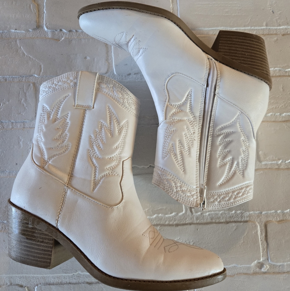 Soda White Western Heeled Boots